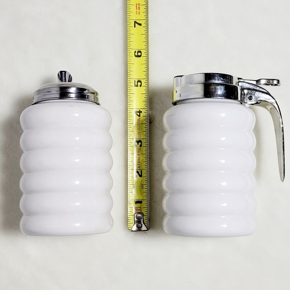 Vintage White Glazed Ribbed Ceramic Sugar & Syrup Dispenser Set - Picture 4 of 5